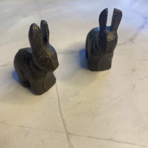 cast iron ornamental bunny